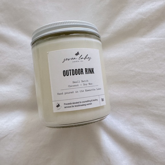 SEVEN LAKES - coconut wax candle - Picture 3 of 6